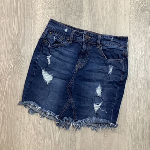 EN JEAN DISTRESSED JEAN MINI SKIRT SIZE S 🌞